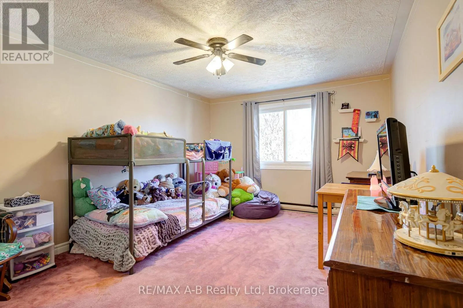 7 - 300 TRAYNOR AVENUE #7