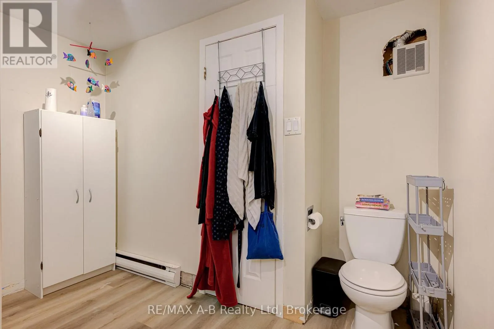 7 - 300 TRAYNOR AVENUE #7