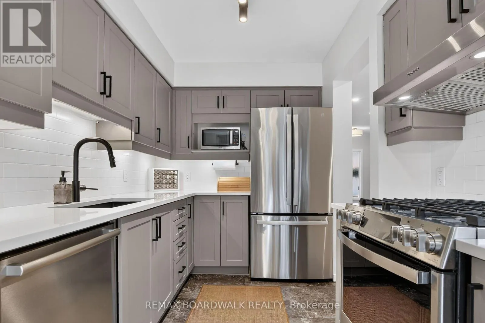 994 ROCKY HARBOUR CRESCENT