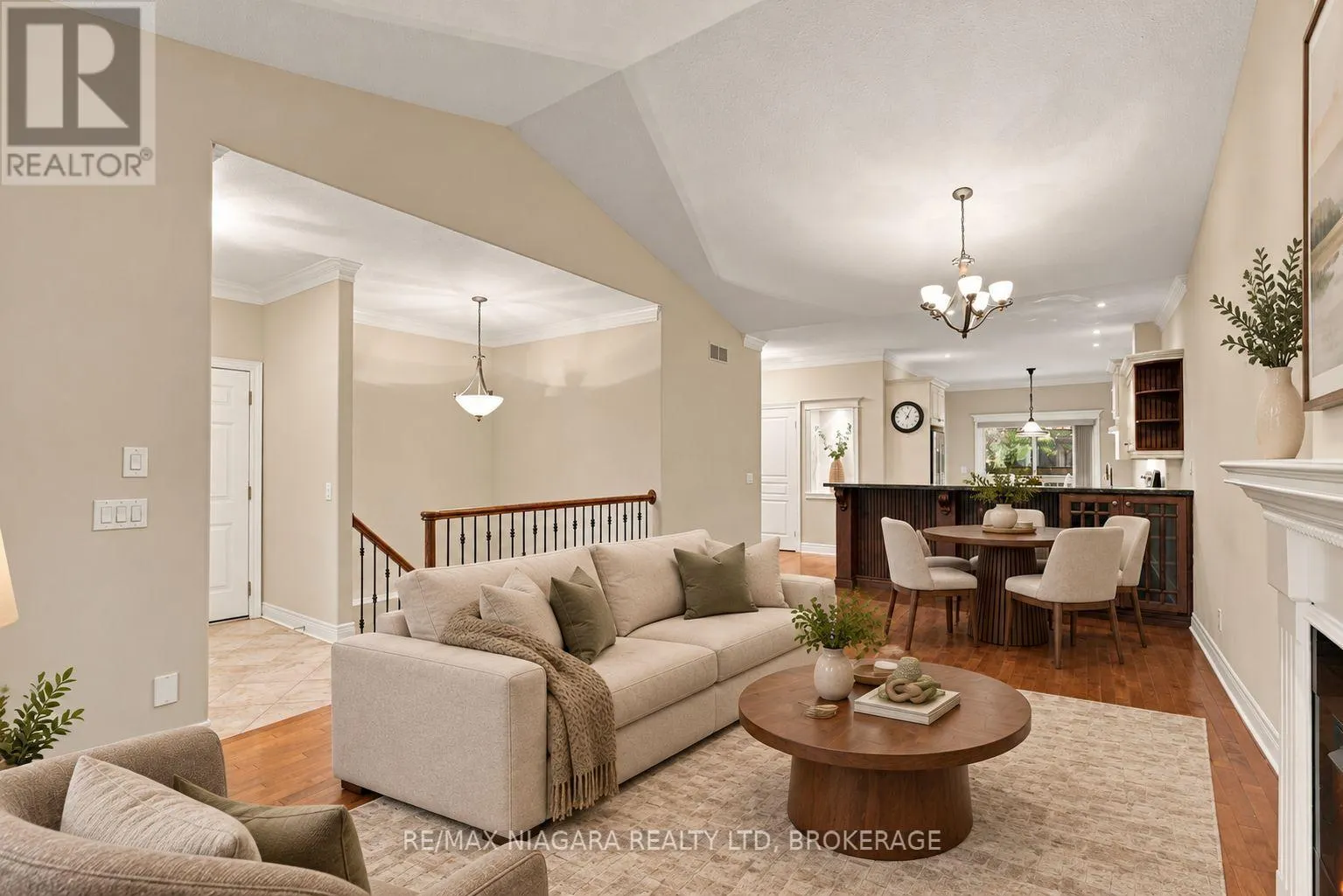 17 - 92 LORETTA DRIVE #17