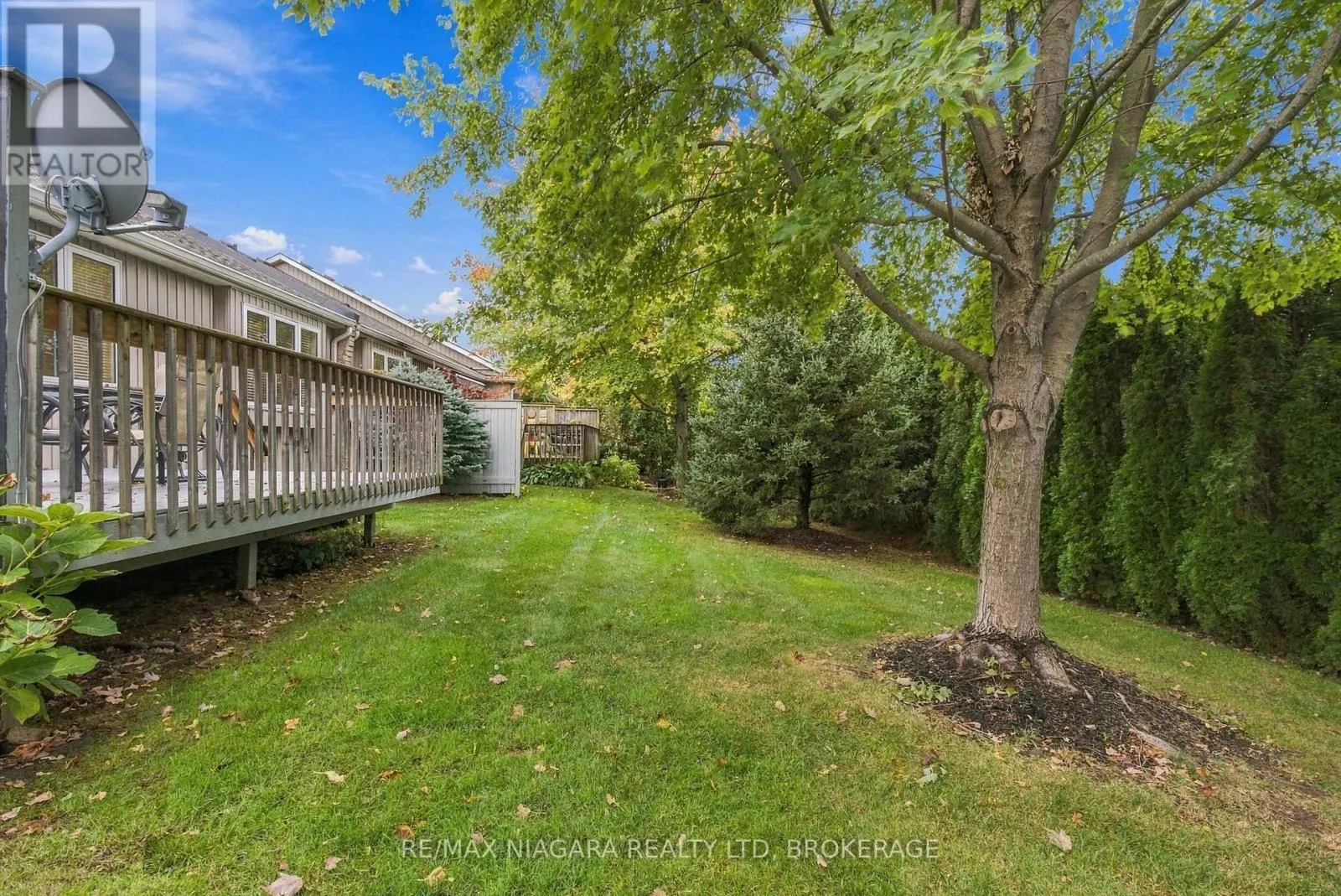 17 - 92 LORETTA DRIVE #17