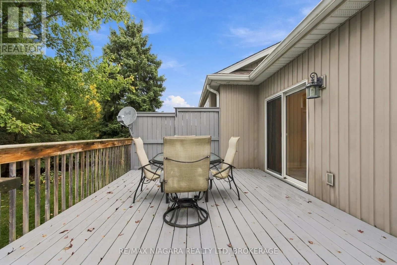 17 - 92 LORETTA DRIVE #17