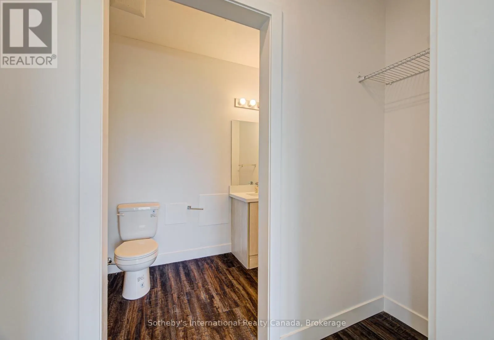 402 - 408 DUNDAS STREET S #402