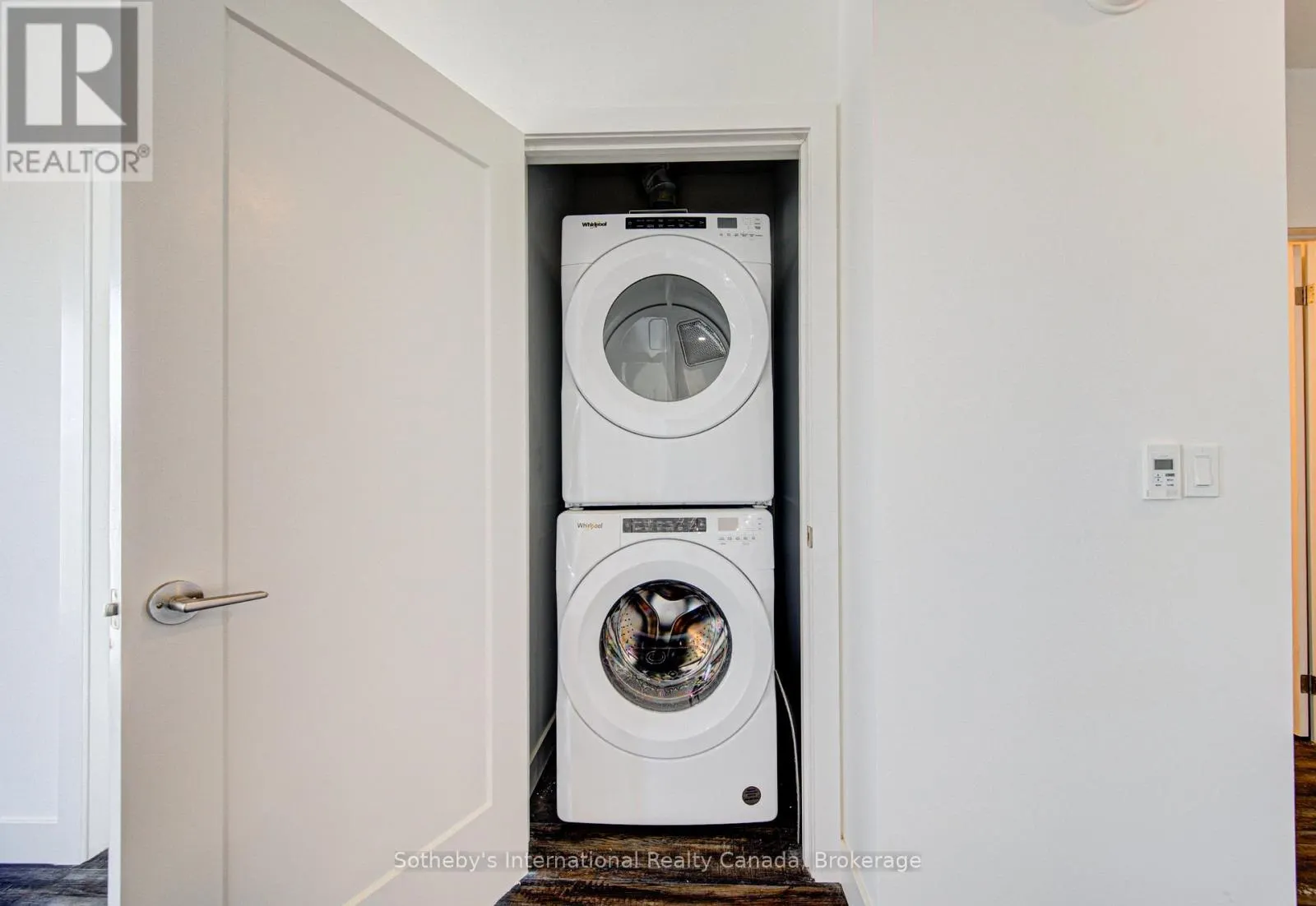 402 - 408 DUNDAS STREET S #402