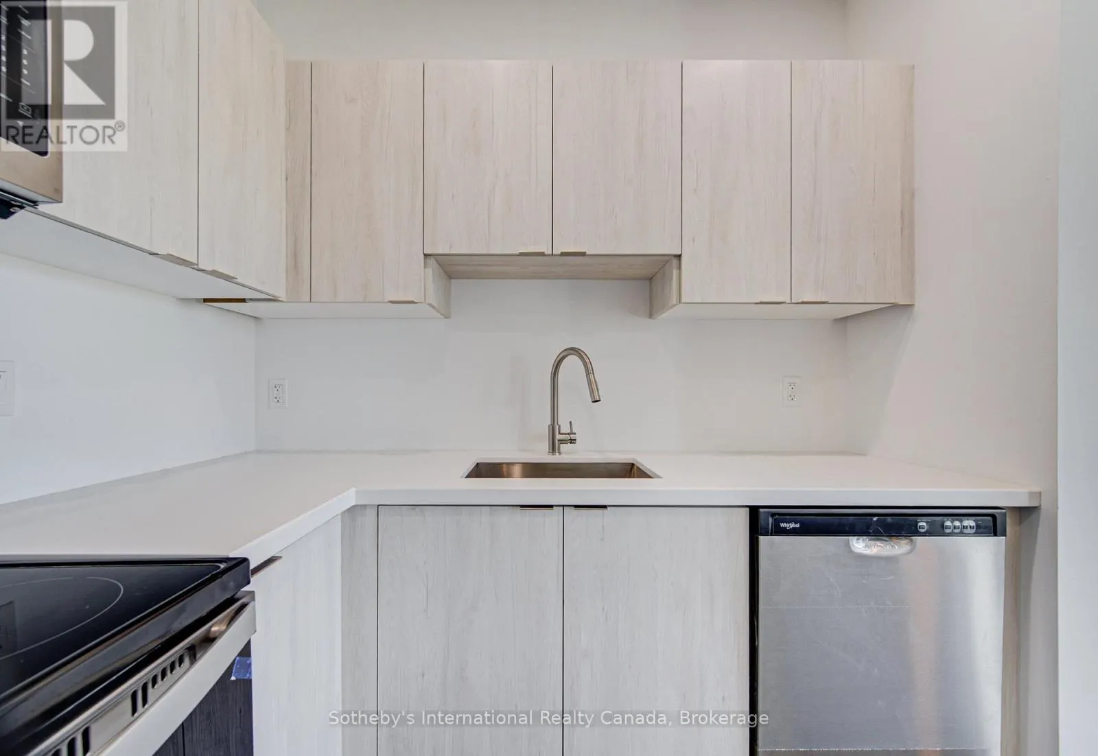 402 - 408 DUNDAS STREET S #402