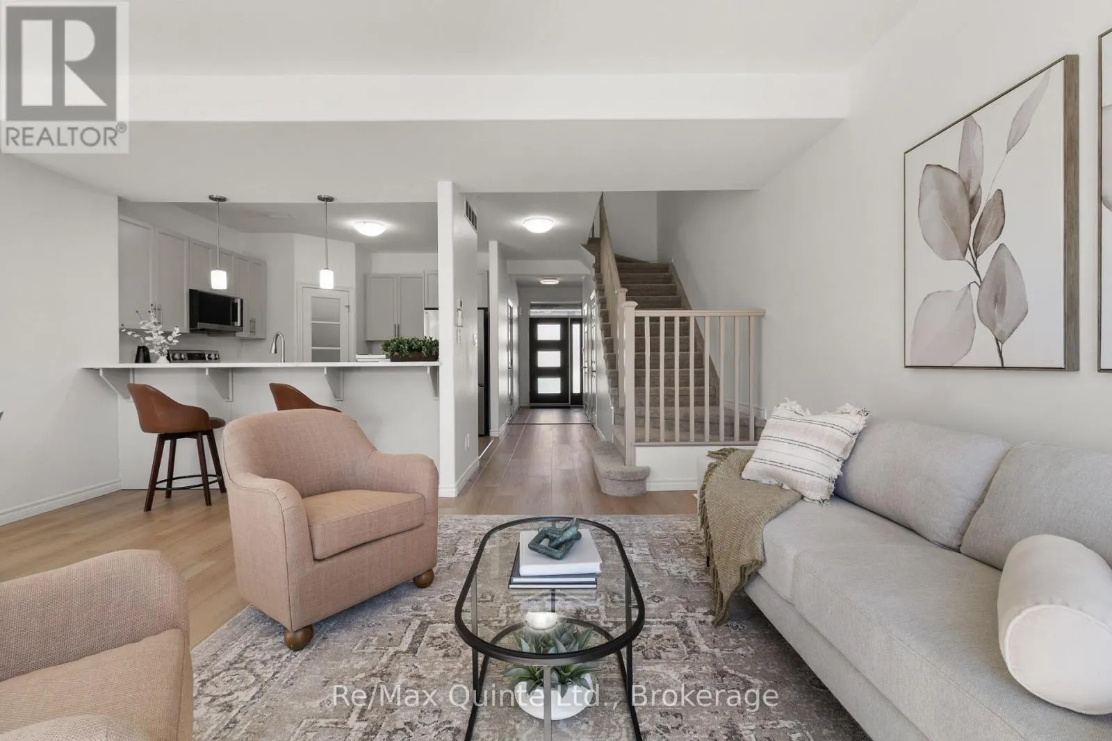 46 COTTONWOOD DRIVE
