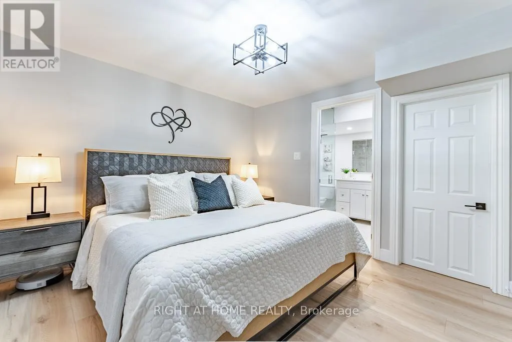 11 SETTLERS COURT