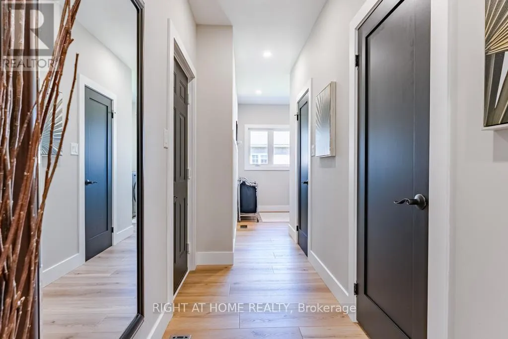 11 SETTLERS COURT