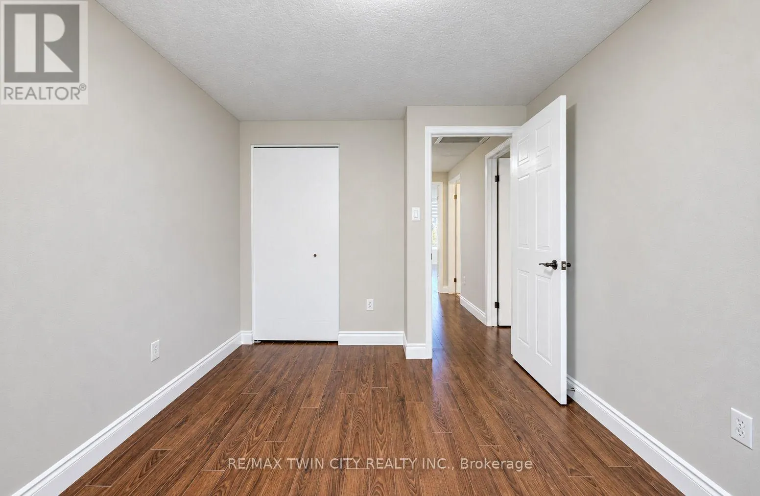 457 ANNAPOLIS COURT