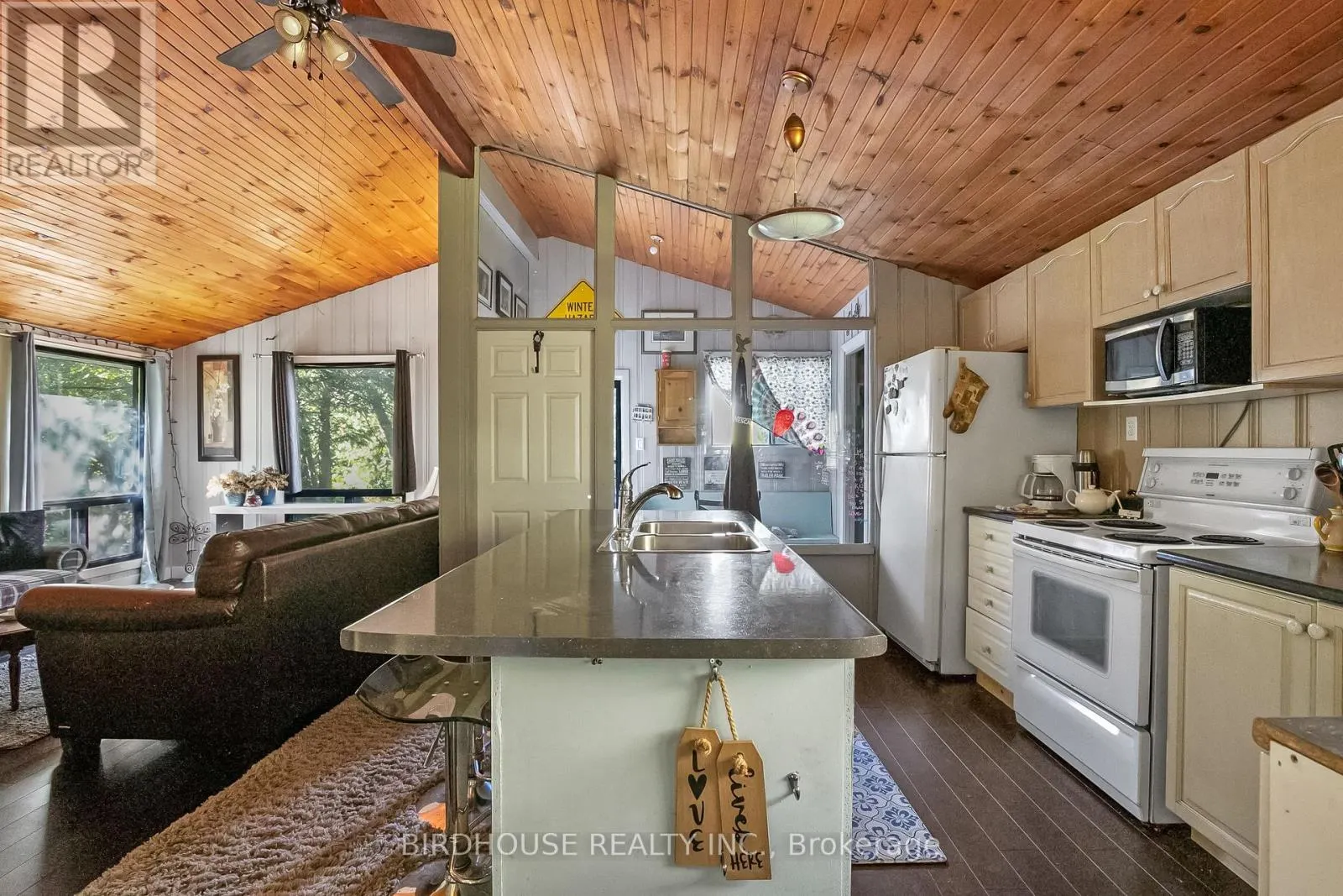 15 CEDAR NOOK ROAD