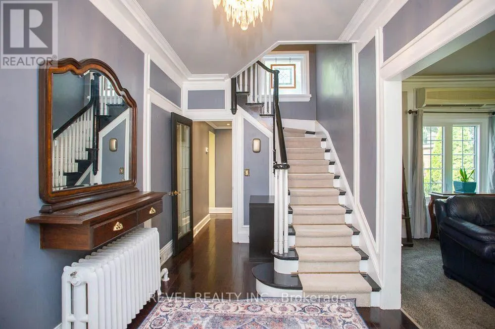 116 DUFFERIN AVENUE