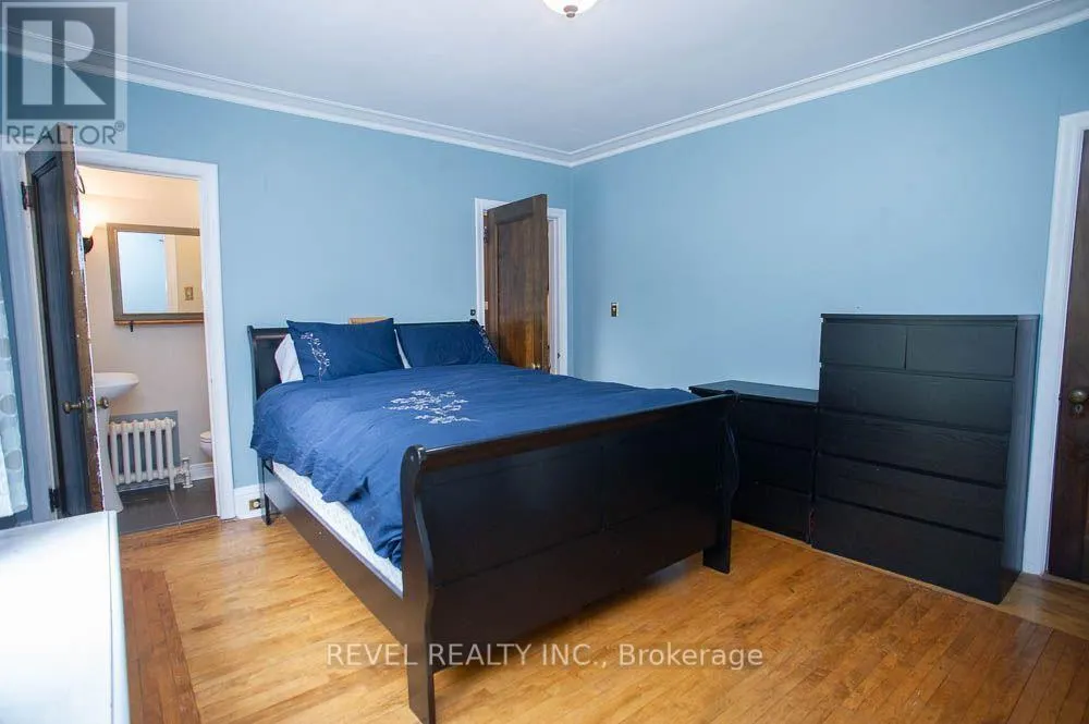 116 DUFFERIN AVENUE