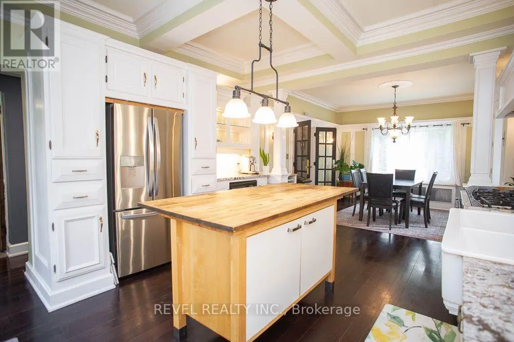 116 DUFFERIN AVENUE