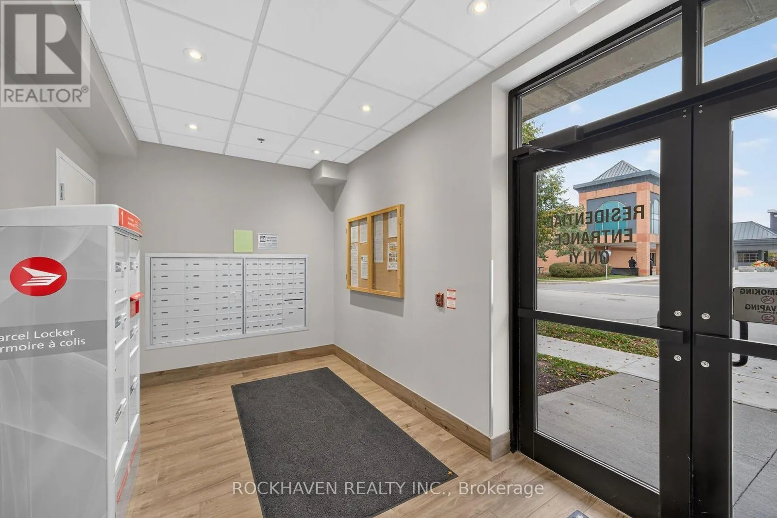 207 - 170 ROCKHAVEN LANE