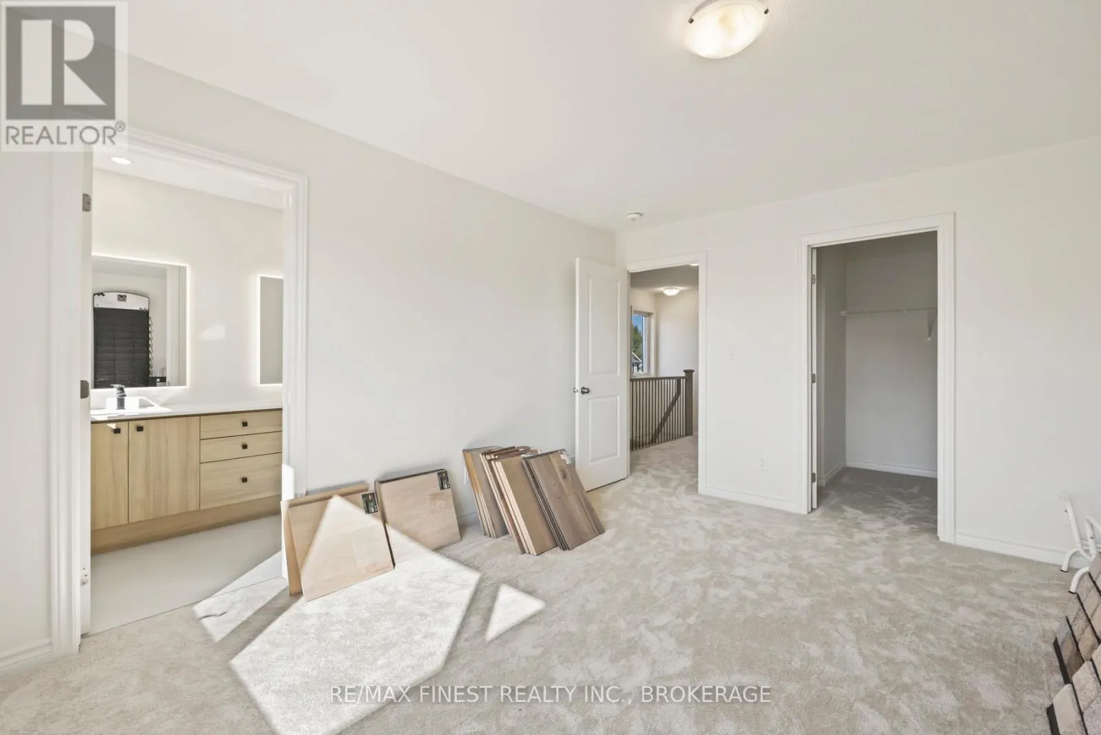 215 HERITAGE PARK DRIVE