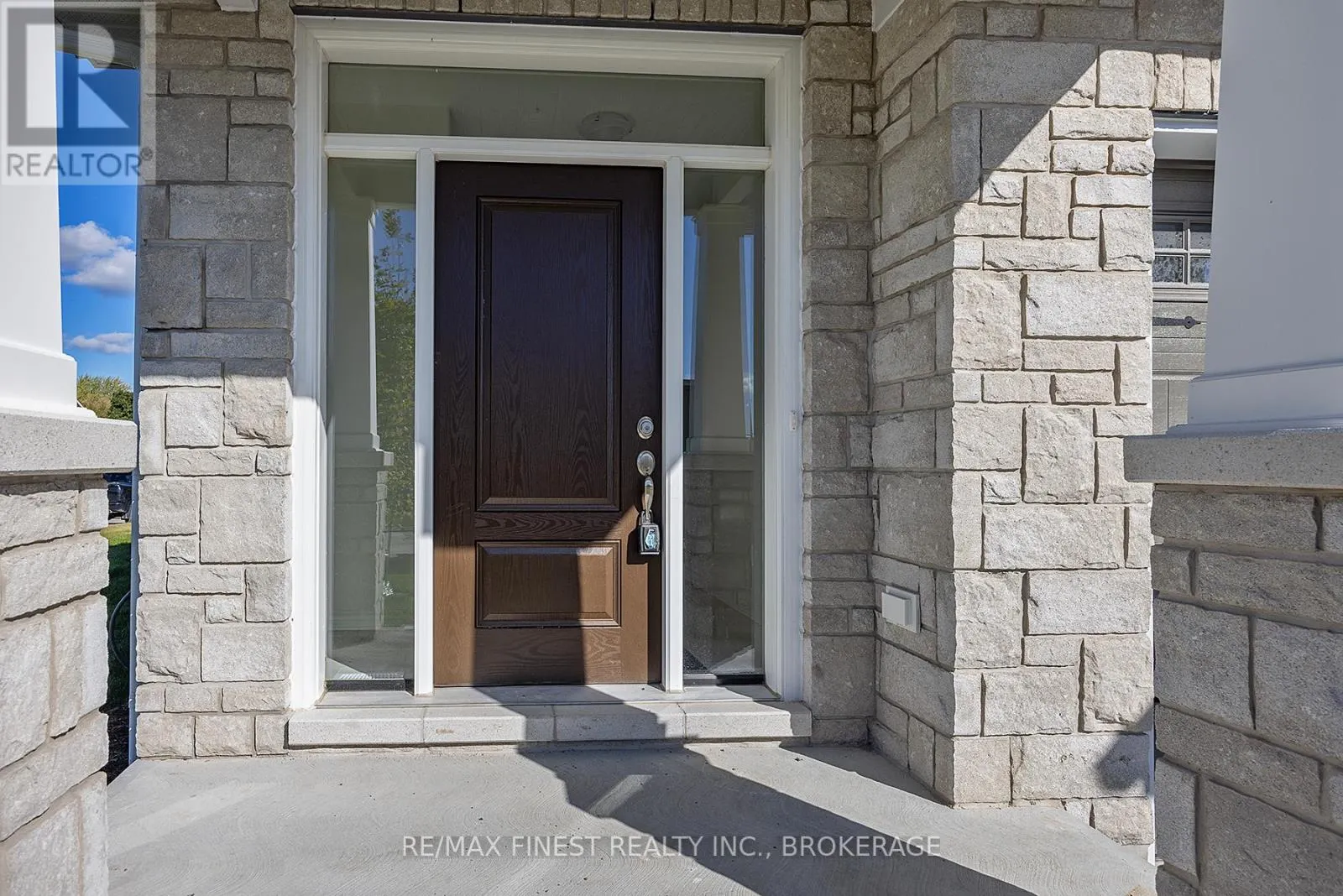 215 HERITAGE PARK DRIVE
