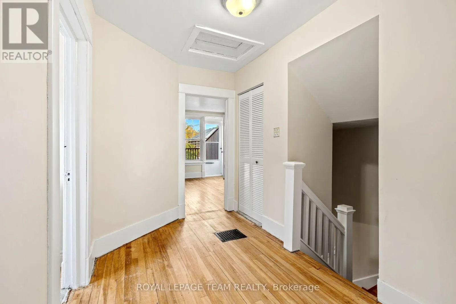 208 HOLLAND AVENUE