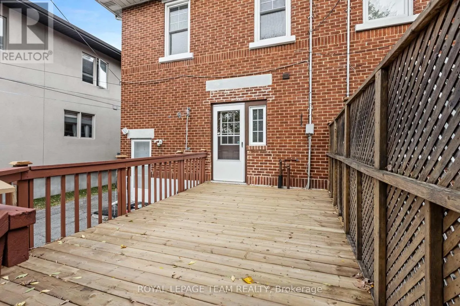 208 HOLLAND AVENUE