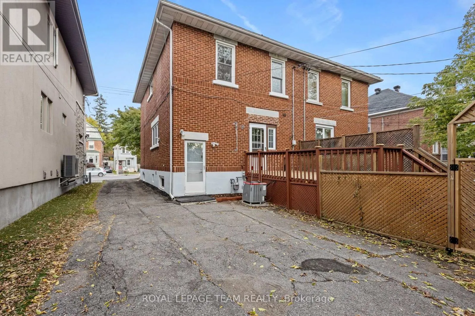 208 HOLLAND AVENUE