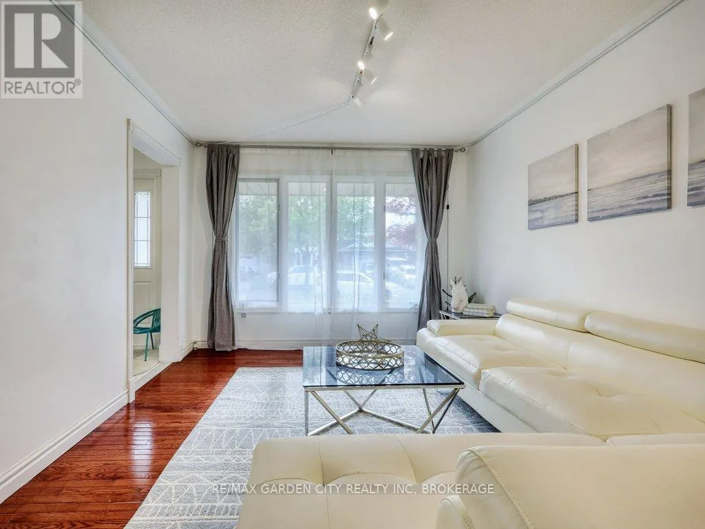 20 CONSIGLIA DRIVE