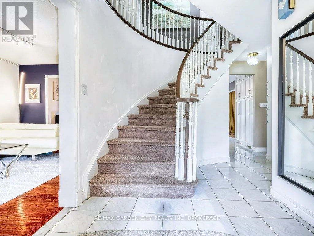 20 CONSIGLIA DRIVE