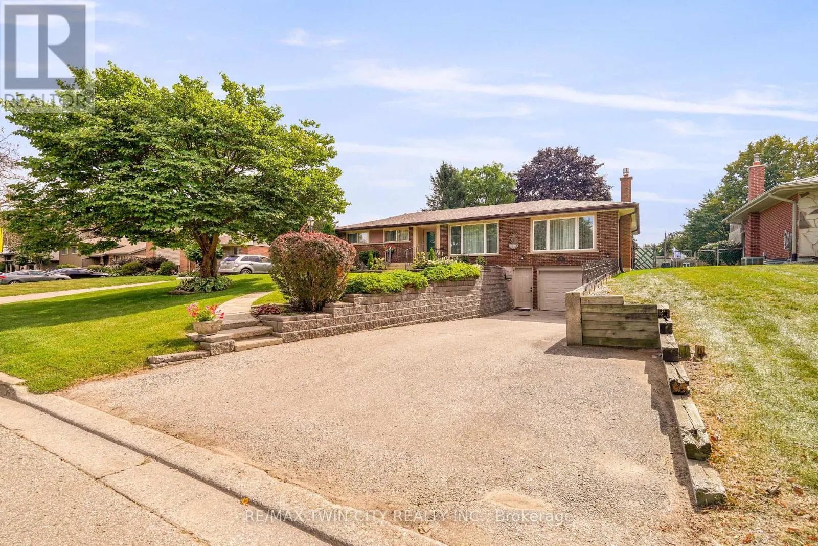 25 BRIER CRESCENT