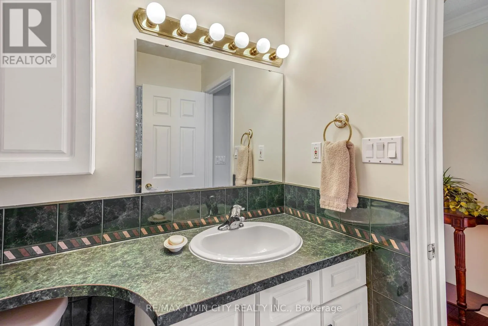 25 BRIER CRESCENT