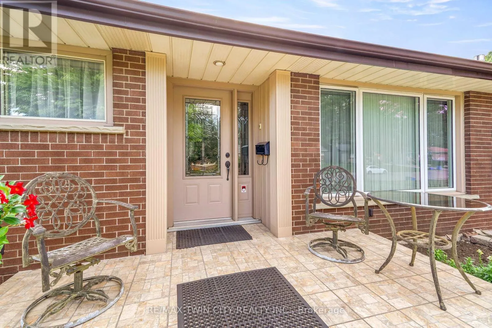 25 BRIER CRESCENT