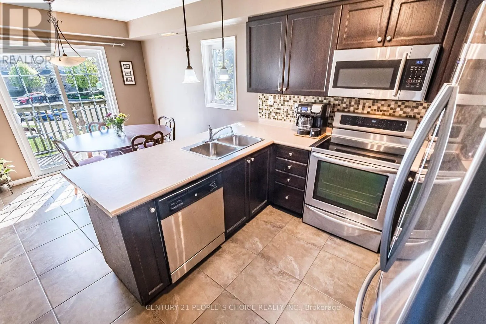 9 - 35 MOUNTFORD DRIVE