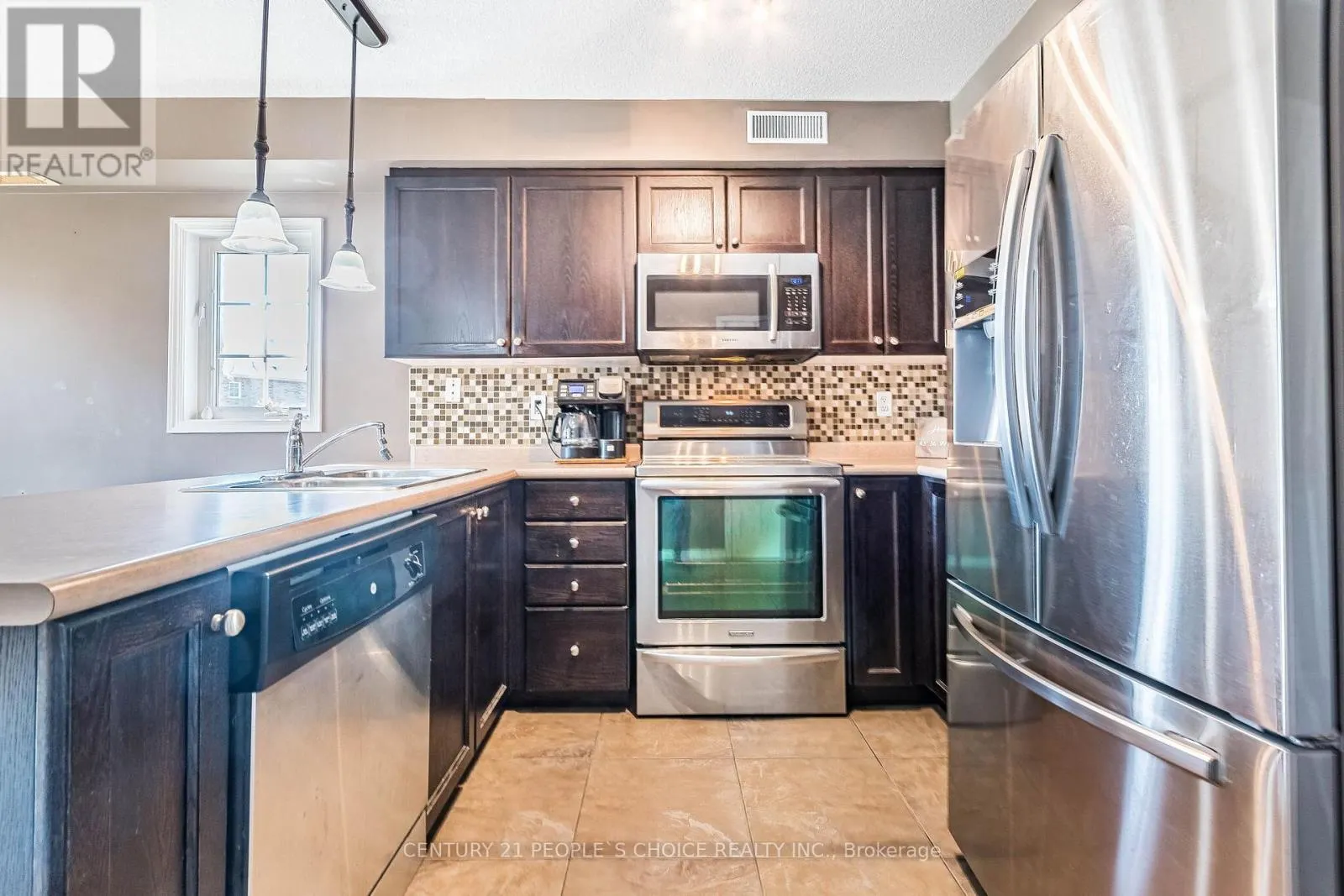 9 - 35 MOUNTFORD DRIVE