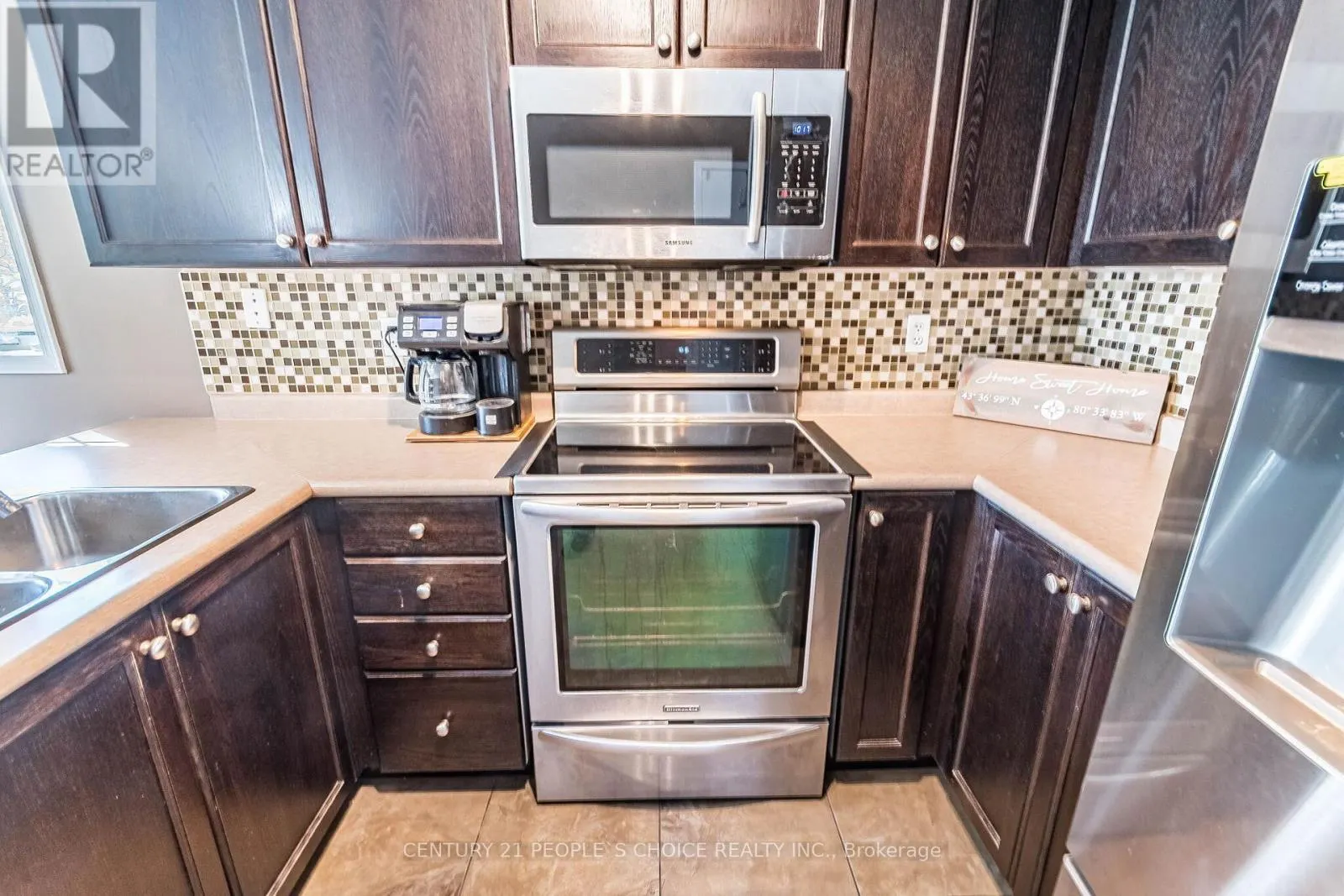 9 - 35 MOUNTFORD DRIVE