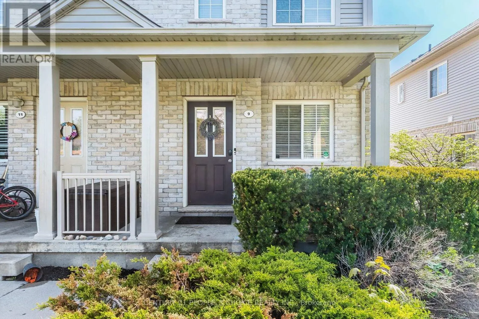 9 - 35 MOUNTFORD DRIVE