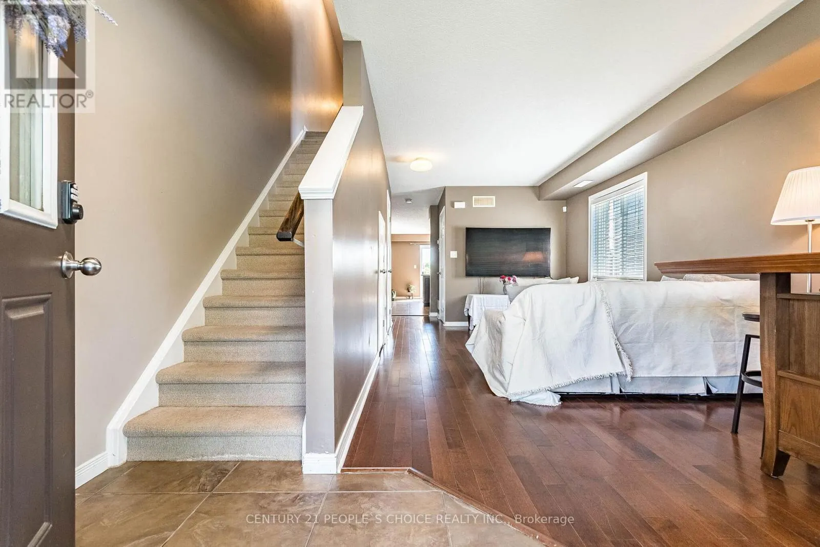 9 - 35 MOUNTFORD DRIVE