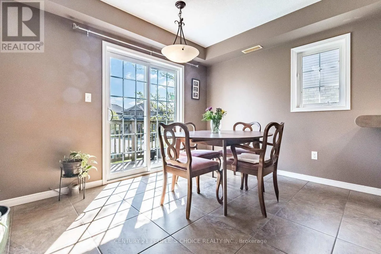 9 - 35 MOUNTFORD DRIVE