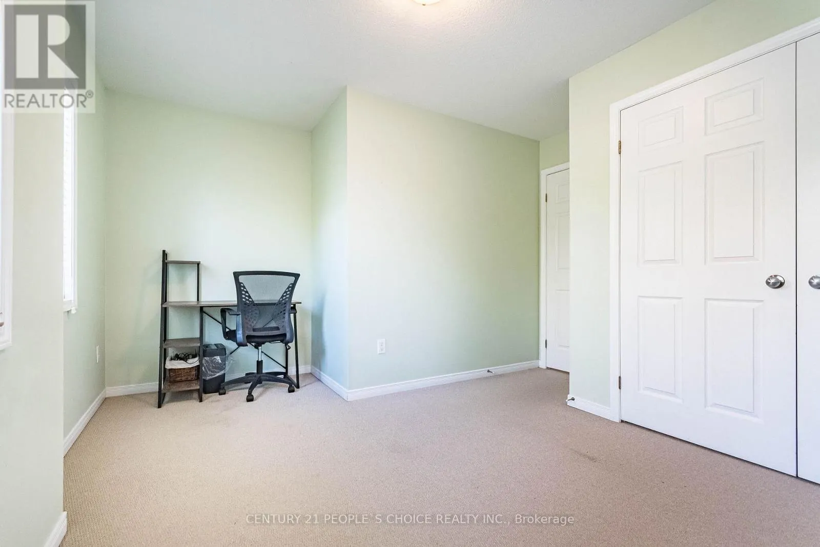 9 - 35 MOUNTFORD DRIVE