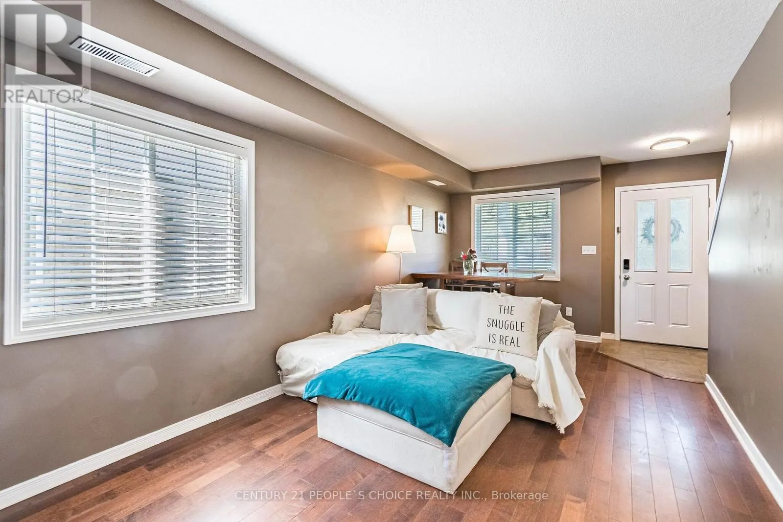 9 - 35 MOUNTFORD DRIVE