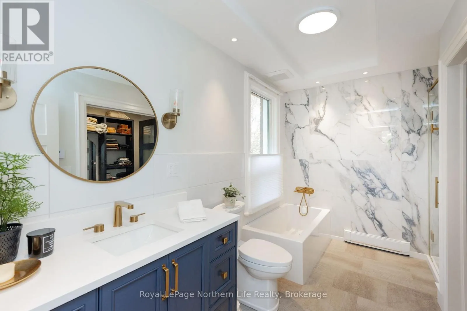 797 MCINTYRE STREET W
