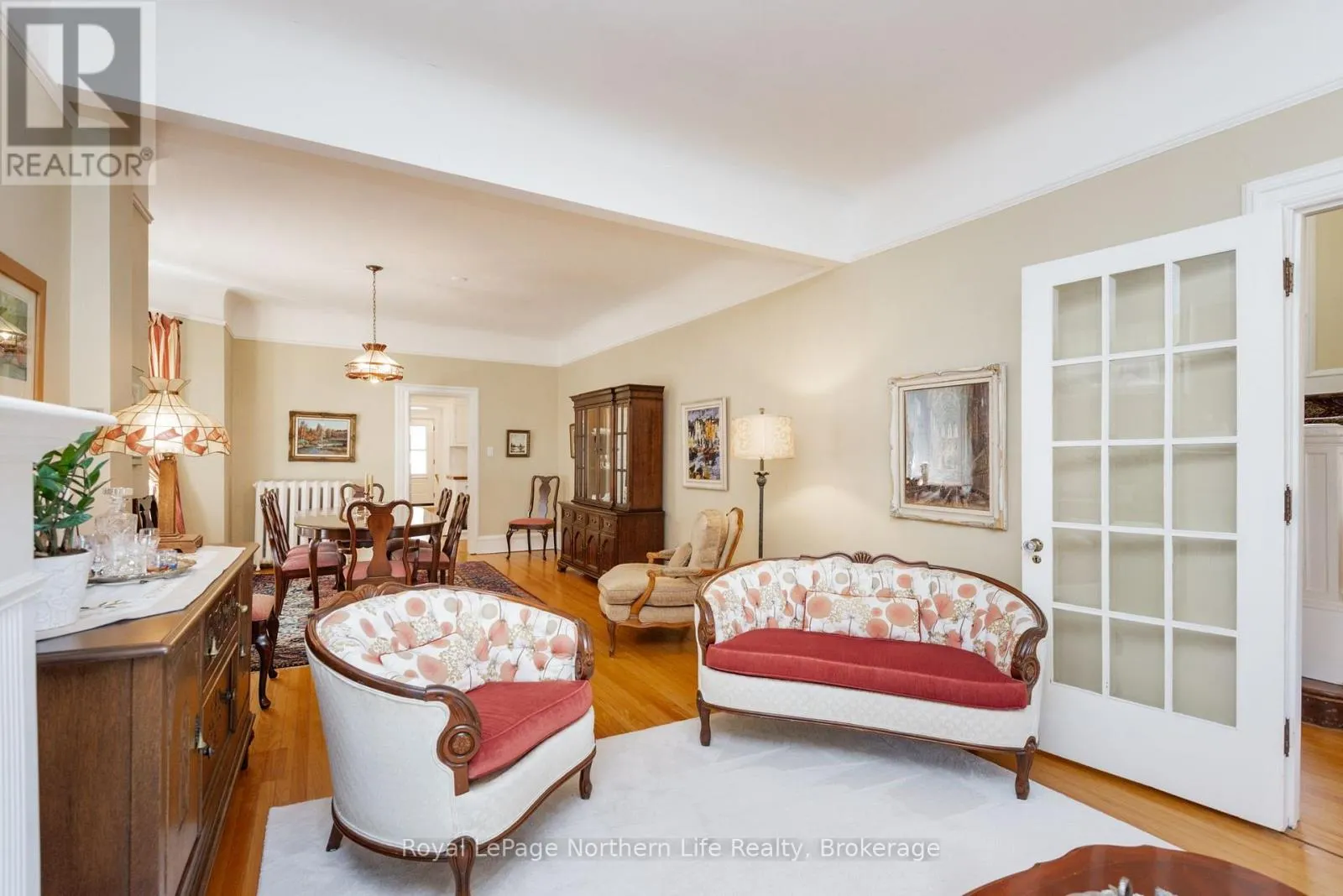 797 MCINTYRE STREET W