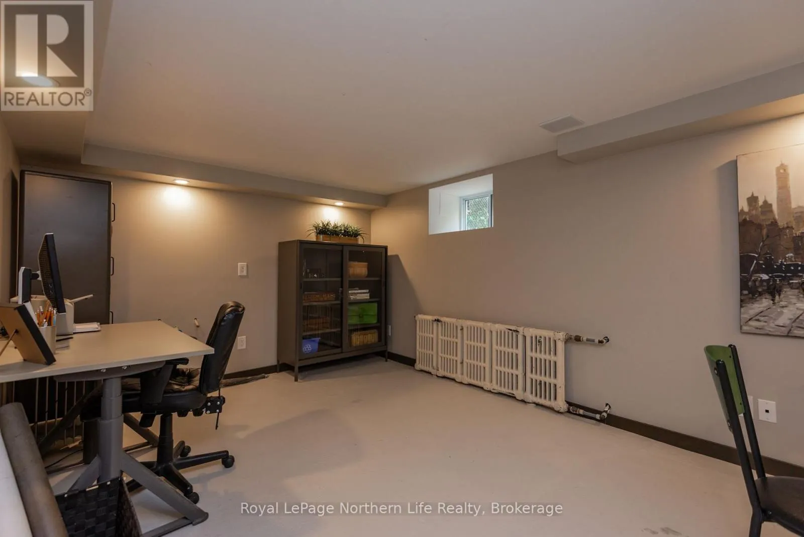 797 MCINTYRE STREET W
