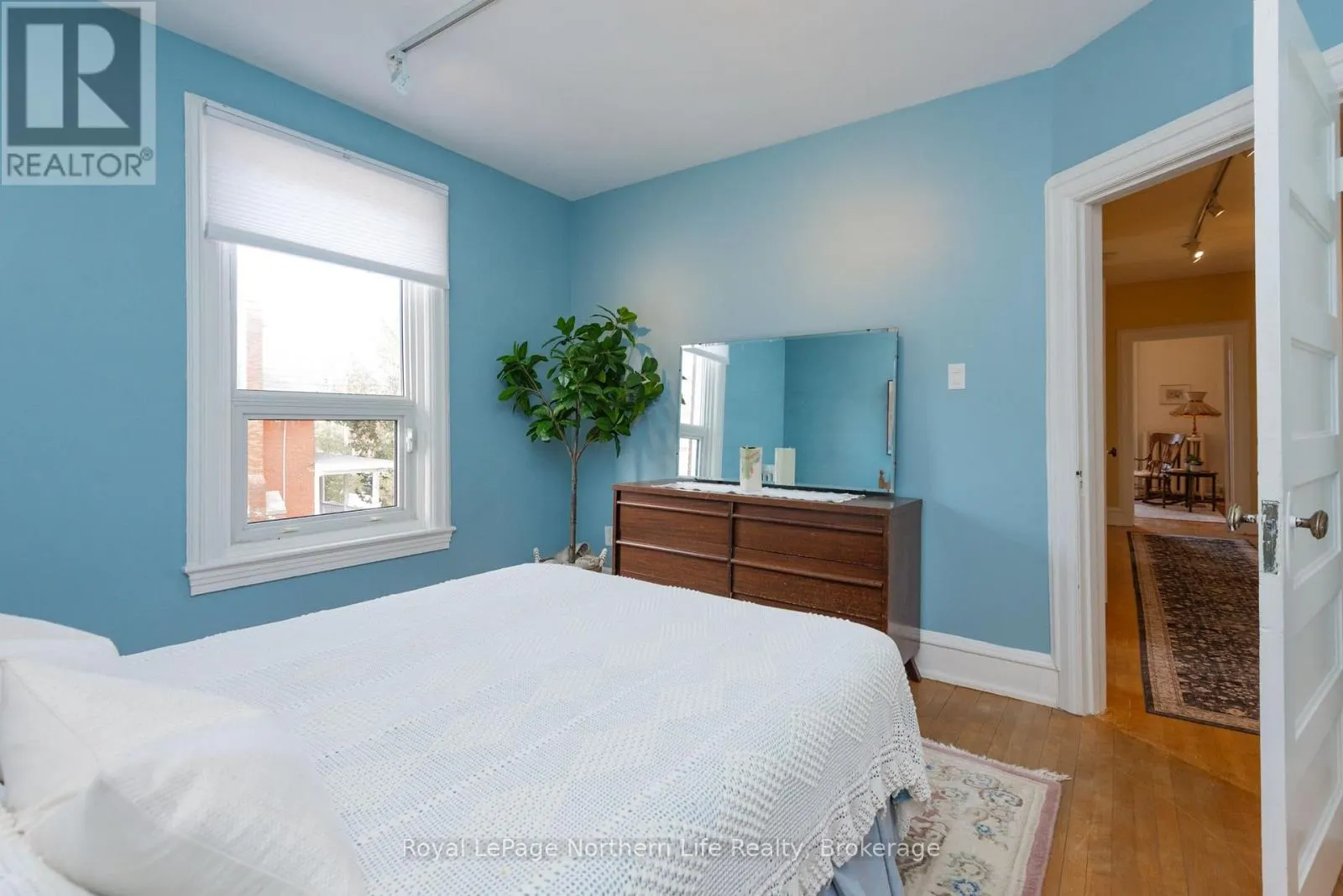 797 MCINTYRE STREET W