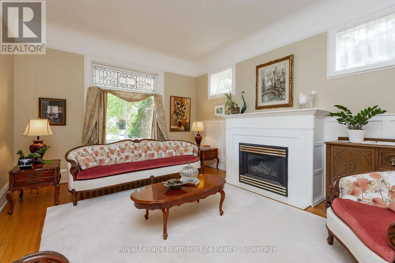 797 MCINTYRE STREET W