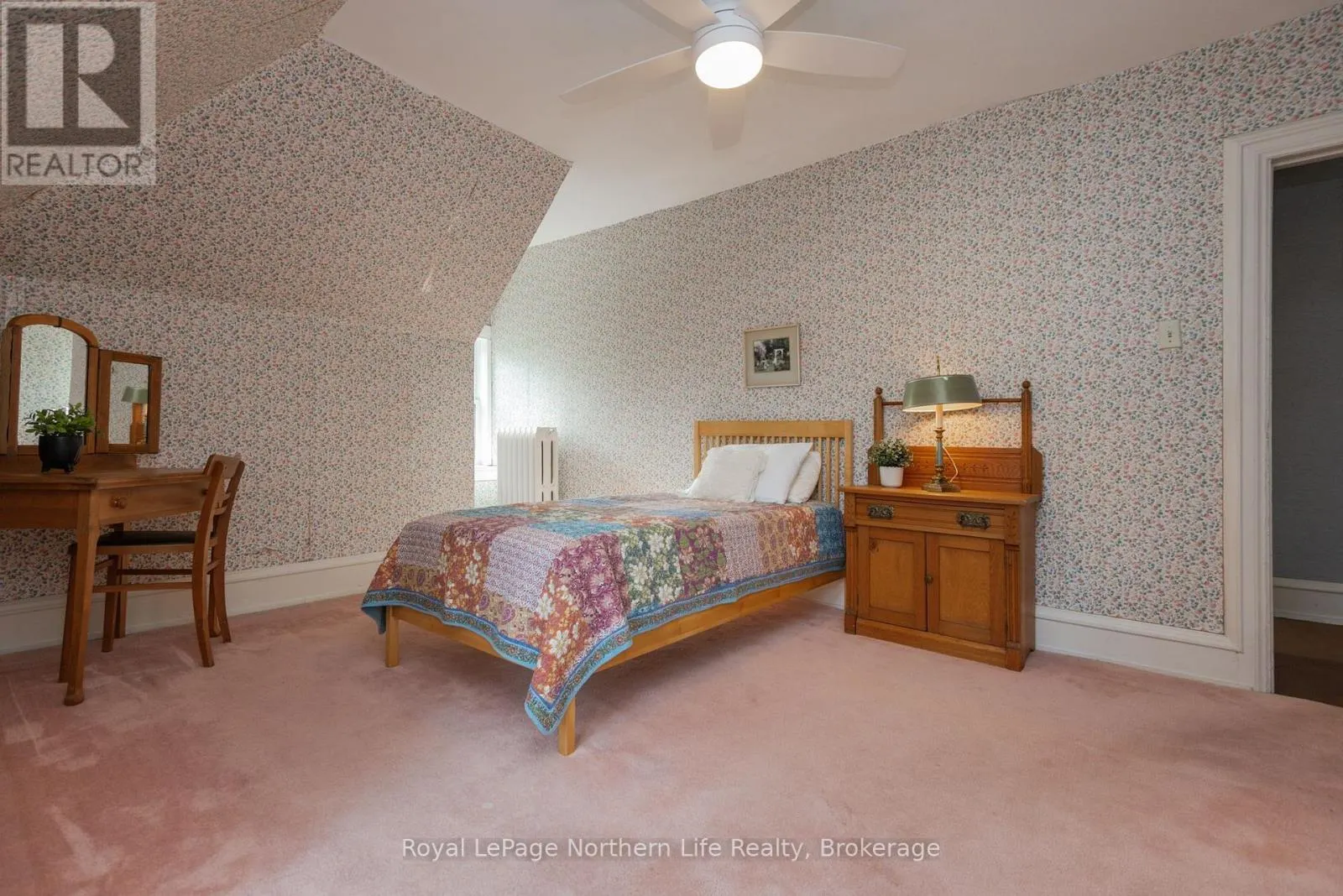 797 MCINTYRE STREET W