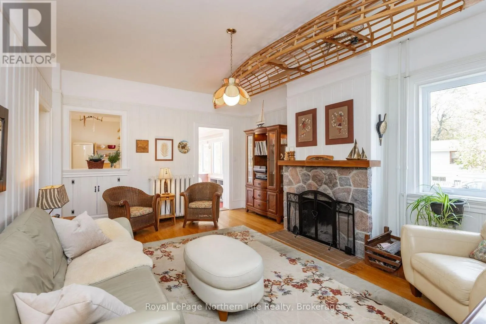 797 MCINTYRE STREET W