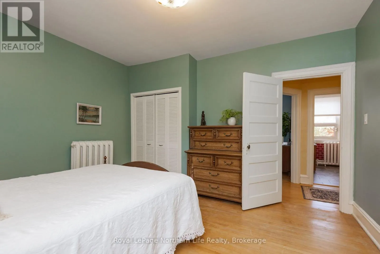 797 MCINTYRE STREET W