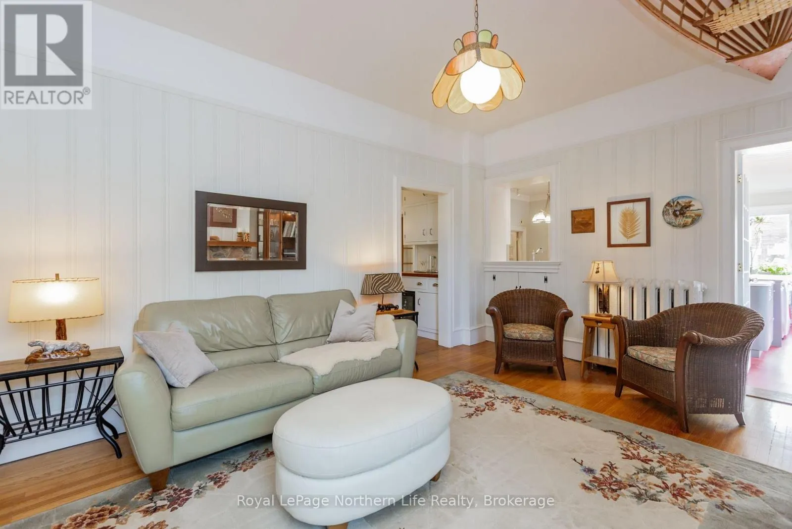 797 MCINTYRE STREET W