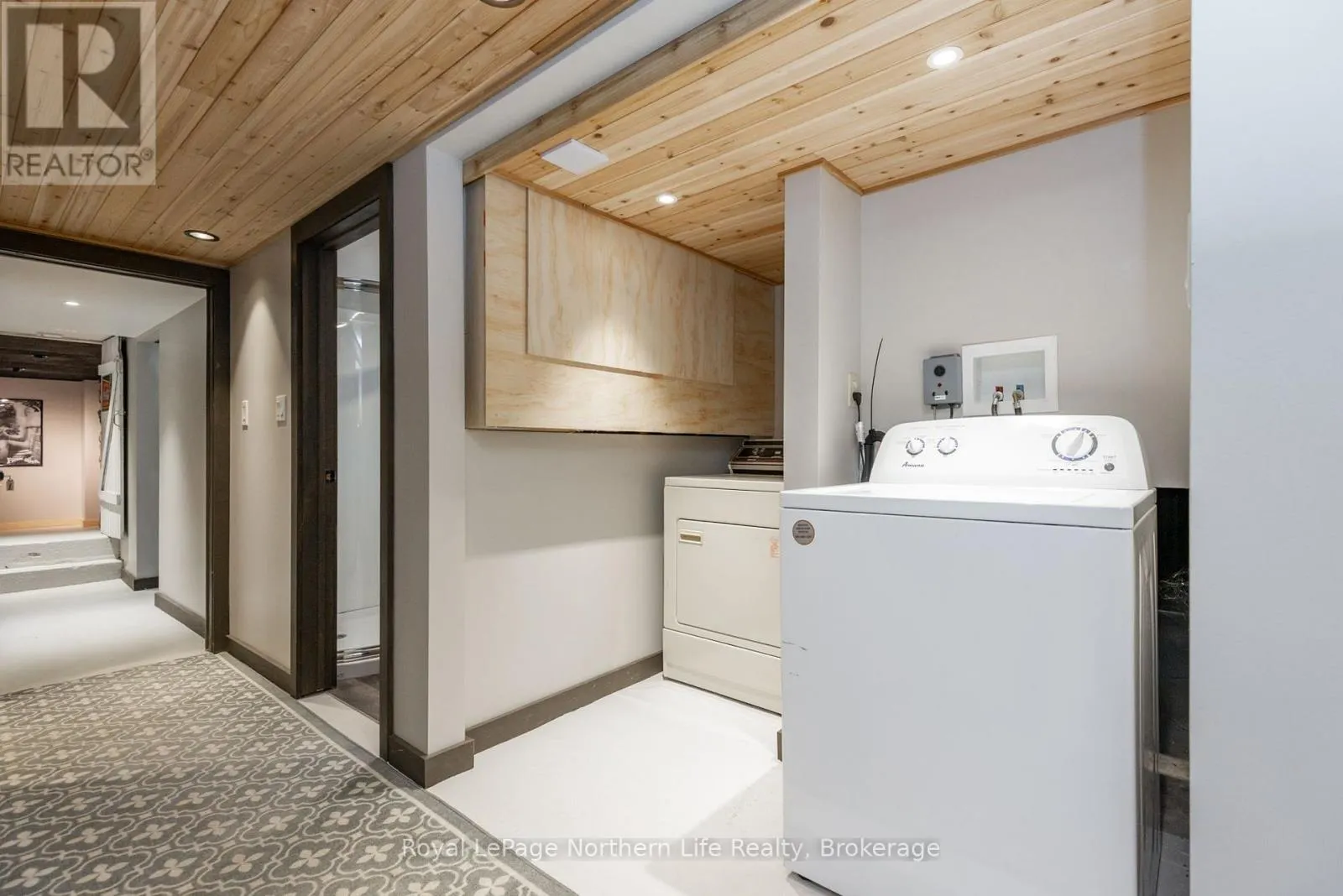 797 MCINTYRE STREET W
