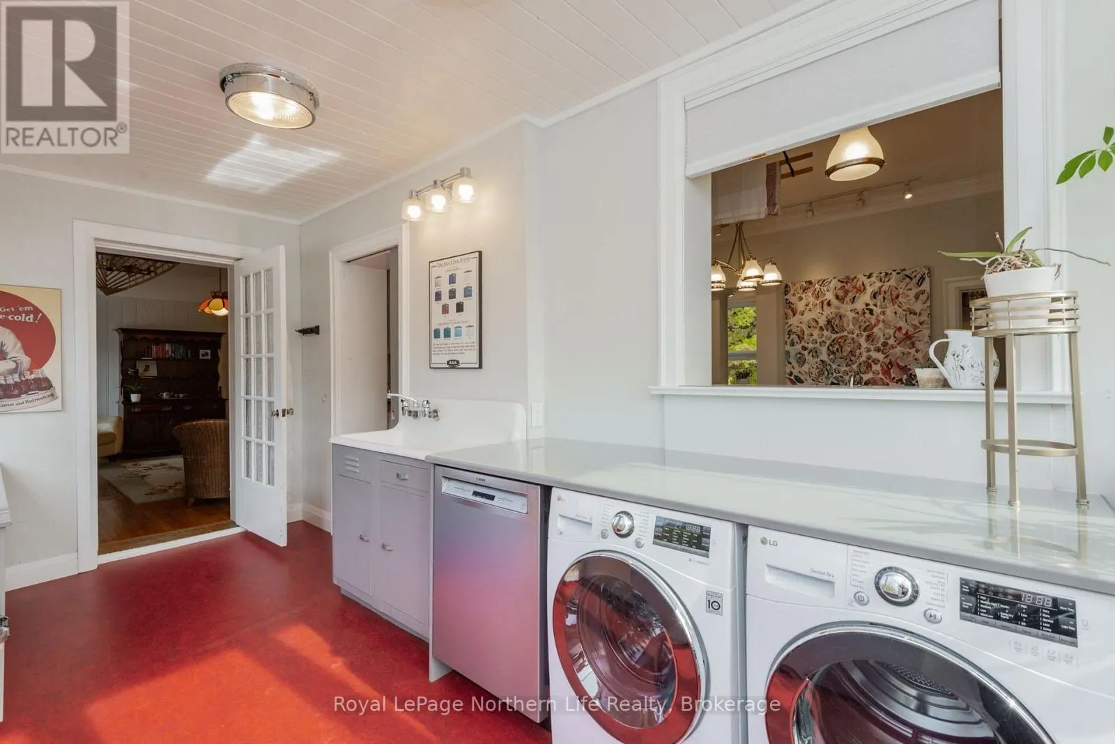 797 MCINTYRE STREET W