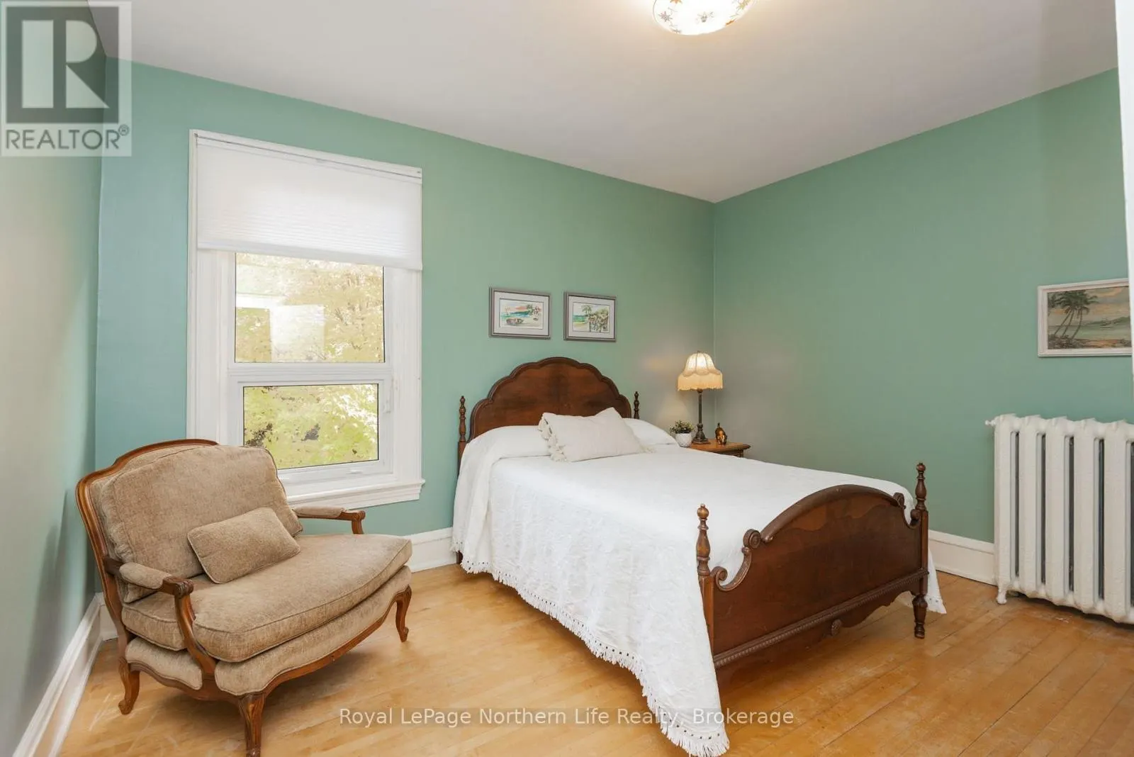 797 MCINTYRE STREET W
