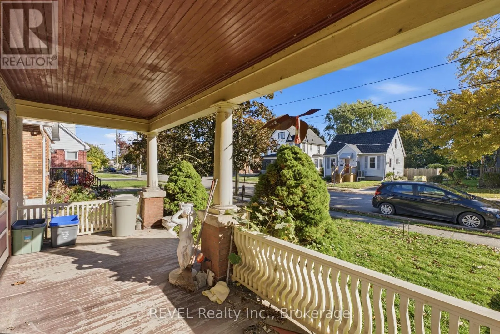 63 CARLETON STREET S