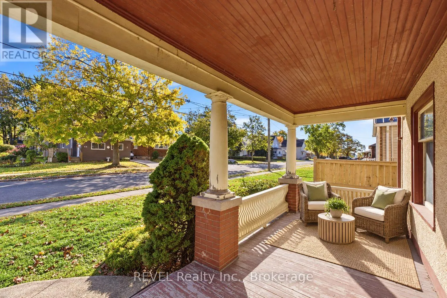 63 CARLETON STREET S
